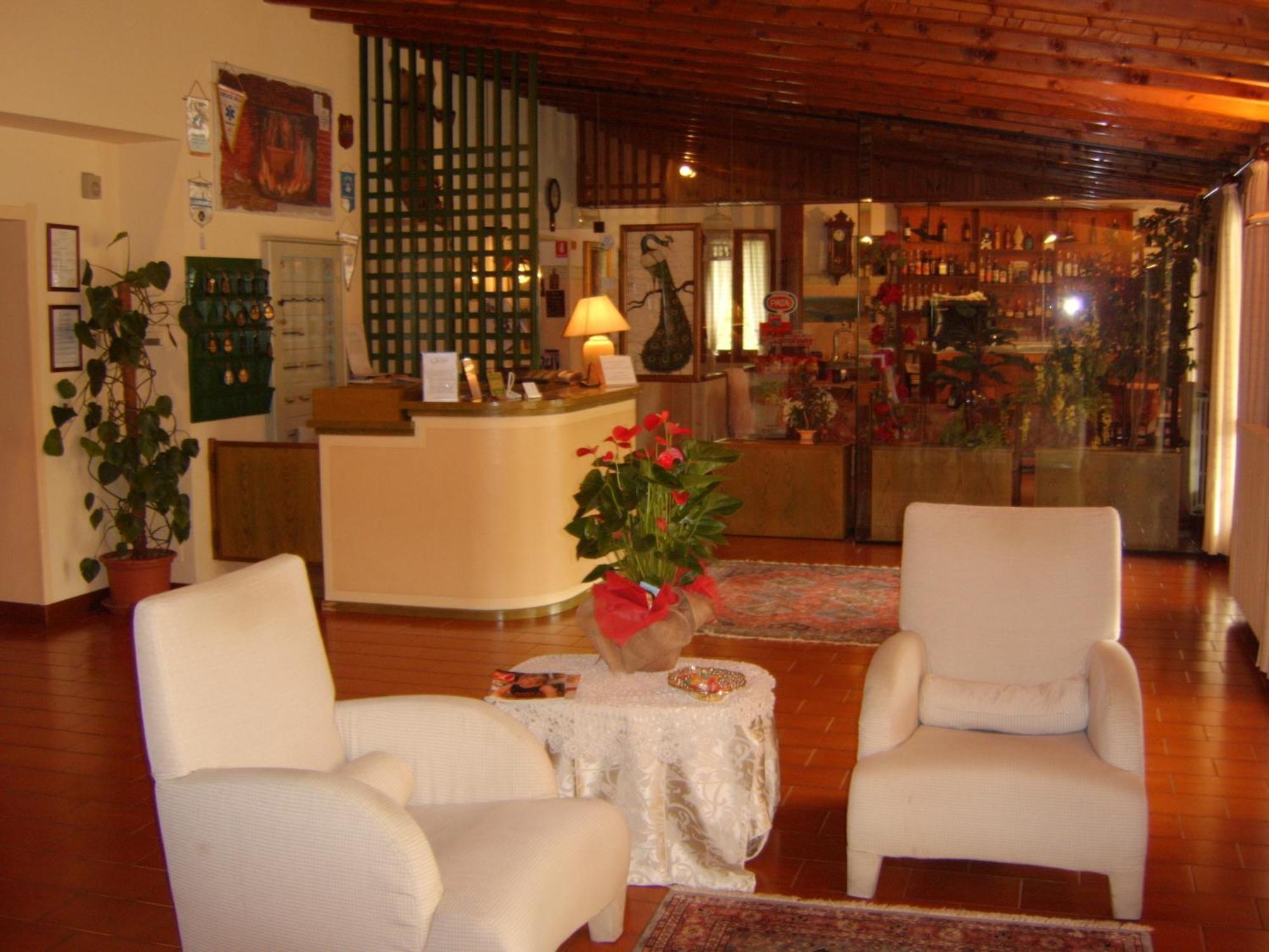 Hotel Colomber Gardone Riviera Exteriör bild